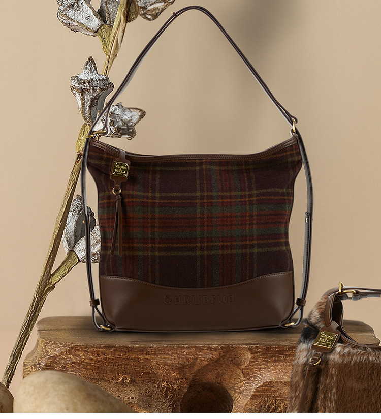 2025A new large-capacity tote bag for spring and autumn