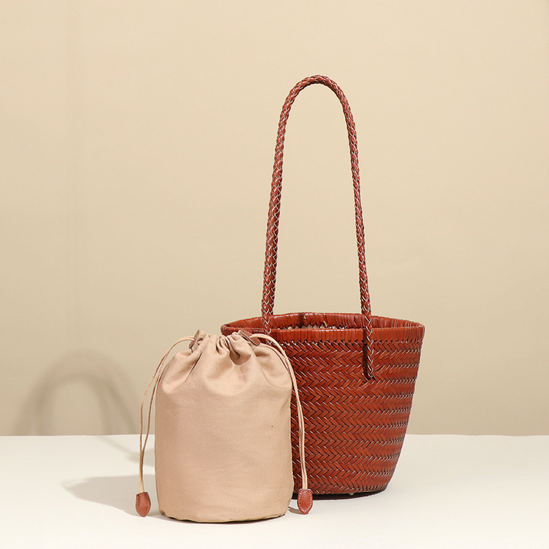 Genuine Leather for Women, High-End First Layer Cowhide Basket Bucket Premium Handwoven Mother-Daughter Bag, Shoulder Bag
