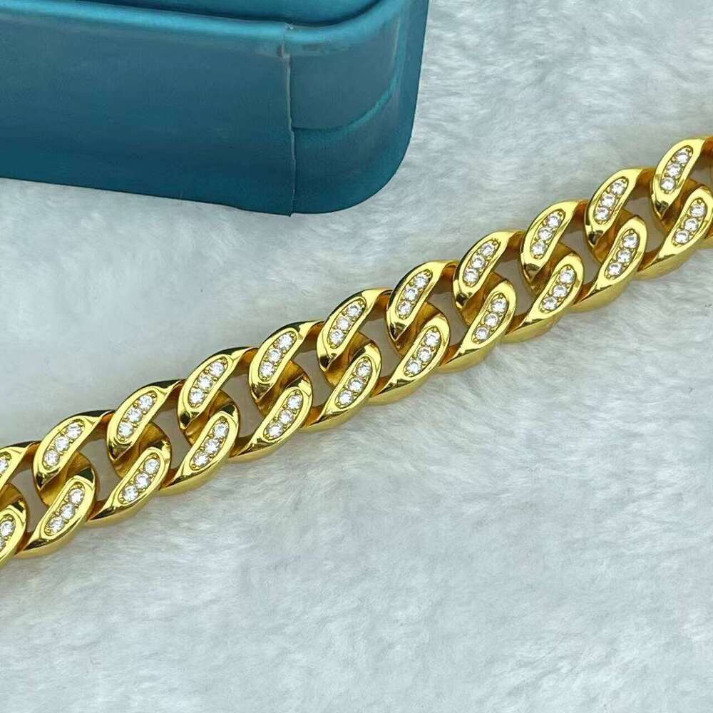 21/5000 Direct Sales From Manufacturer of the Best-selling Punk Rough Flat Inlaid Moissanite Fashionable Simple Bracelet