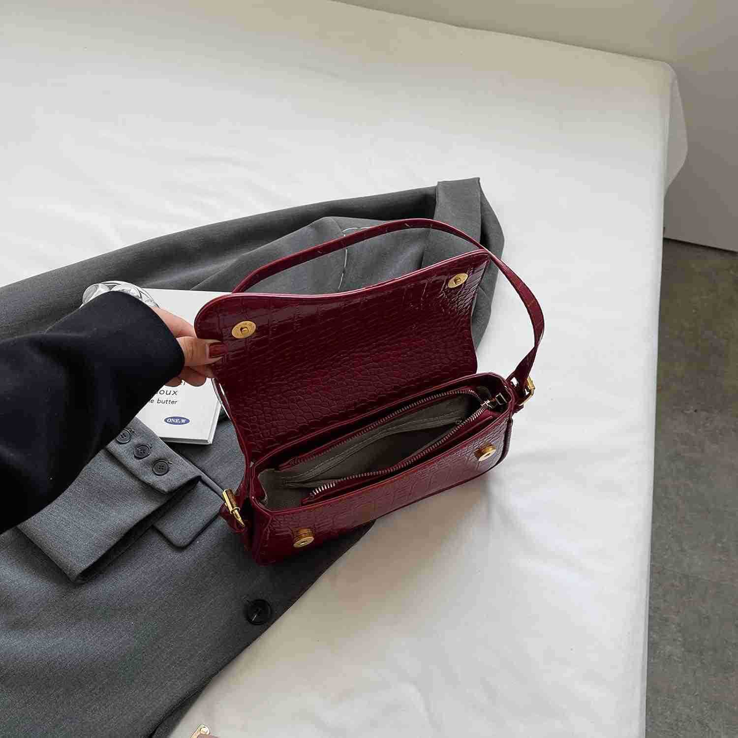 Shoulder Bag for women Y2K Crossbody Vegan Leather Purse Straps Retro Clutch Hobo Hadbags with 2 Removable M250910