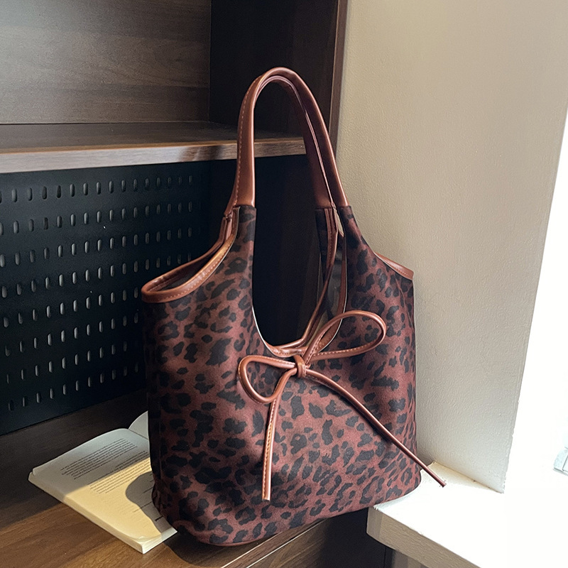 Fashion leopard print shoulder bag 2025 new designer retro women's bag multifunctional casual handbag