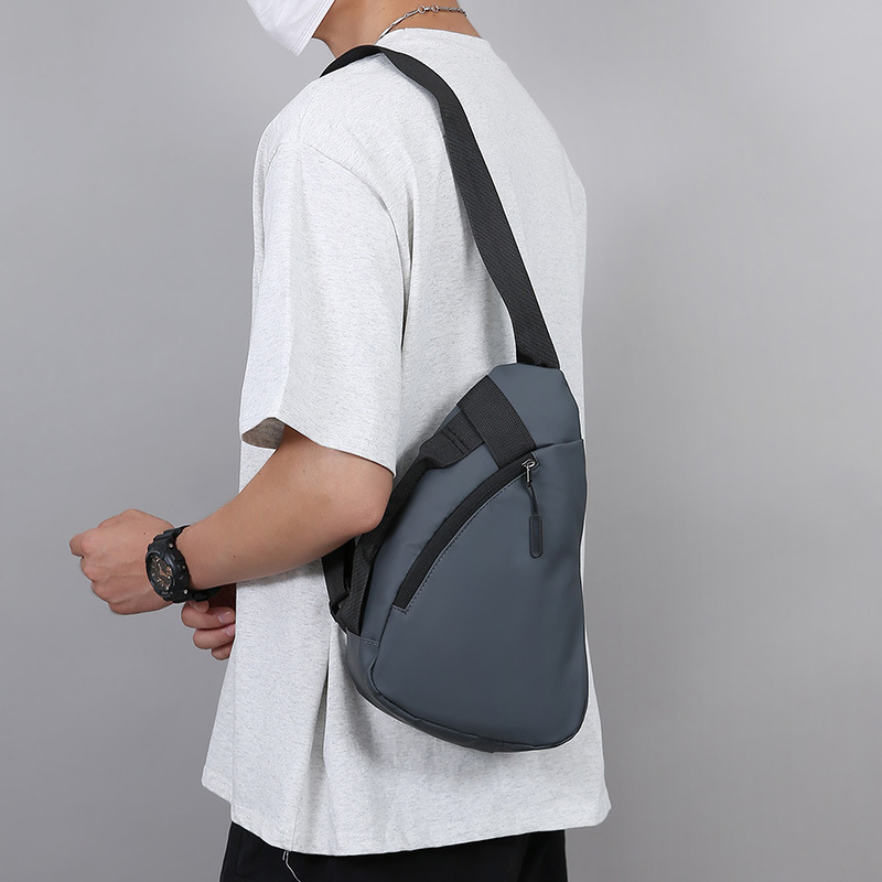 Korean Fashion Lightweight Japanese Style Chest Bag Luxury Bag New Sports Travel Phone Free Shipping Crossbody Bag Designer Bag Simple Casual Shoulder