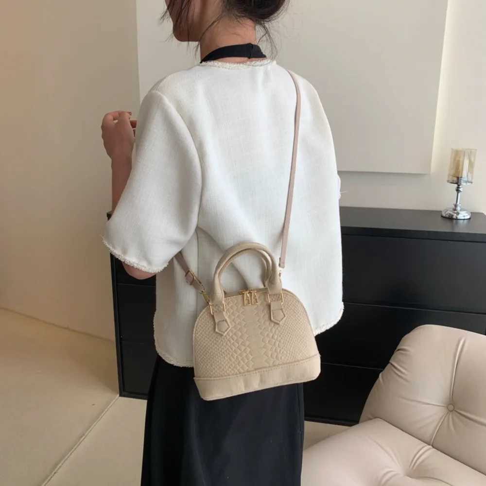 Vintage Felt Womens Bag Crocodile Pattern Shell Shape Handbag Simple Casual Shoulder Crossbody Bag Trendy Lady Commuter Bag Z250911