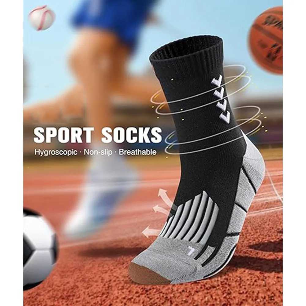 Sports Socks Breathable MoistureWicking Basketball Football Socks Athletic Cushioned AntiSlip Men Cycling Middle Tube Socks D250911