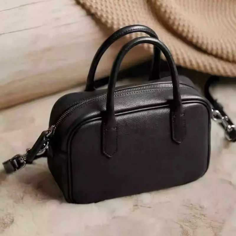 Leather Casual Crossbody Bag Single Shoulder Handbag Bowling Bag Womens Soft W250911