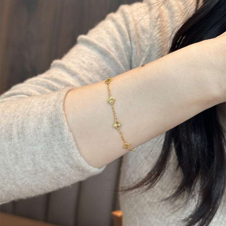 New Chinese Style Laser Lucky Four-Leaf Clover Bracelet for Women, Vintage Exquisite High-End Feel Bracelet, Niche Design Jewelry