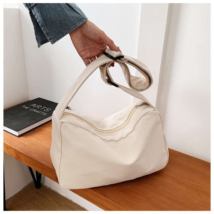 Korean Style Fashion Nylon Shoulder 2022 Summer Designer Bags New Simple Casual Crossbody Fresh Girl Travel Bag