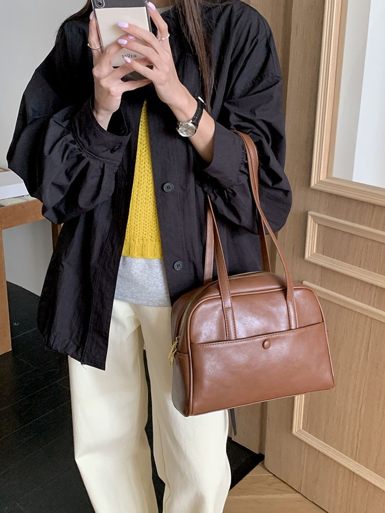 2025 autumn new Korean style shoulder bag fashion niche design versatile trend retro armpit bag women's handbag designer bag