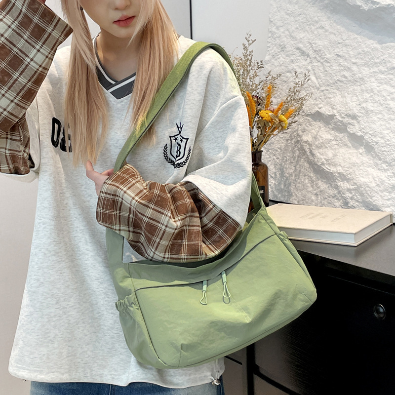 Luxury Bag New Women S Crossbody Designer Bag Bag Large Capacity Free Shipping Lightweight Casual Shoulder Bag Simple Commuting Versatile Student Tote