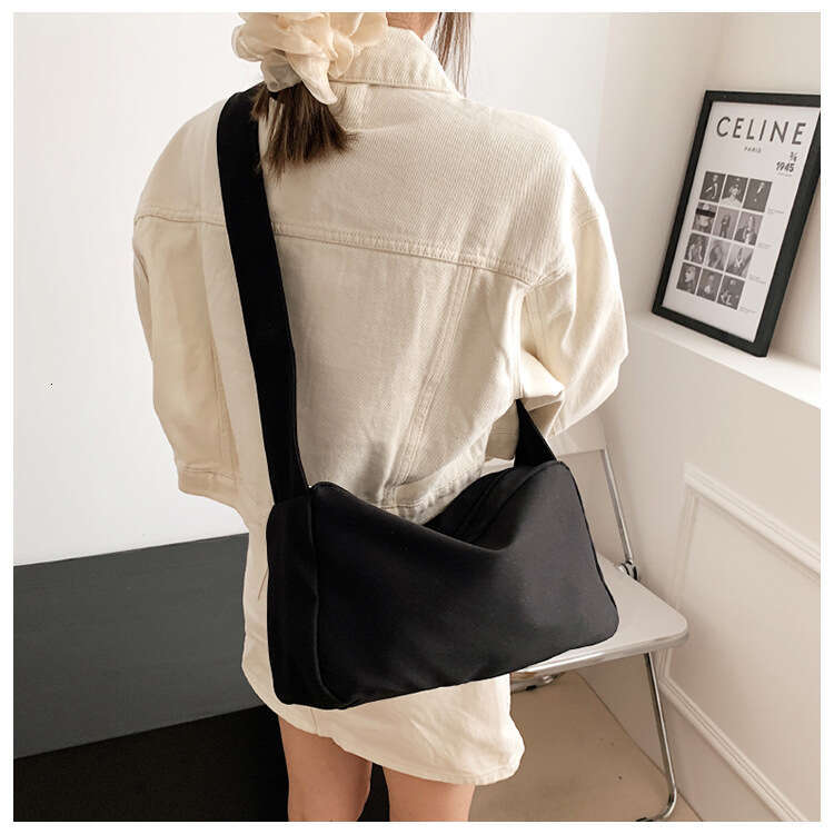 Korean Style Fashion Nylon Shoulder 2022 Summer Designer Bags New Simple Casual Crossbody Fresh Girl Travel Bag