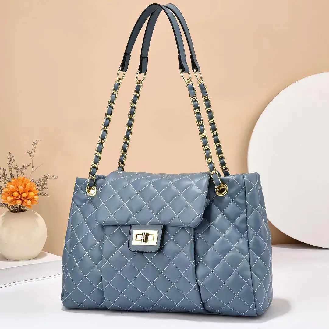 Bags 2024 Womens New Stylish and Versatile Soft Leather Chain Tote Diamond Shoulder Crossbody Bag Z250911