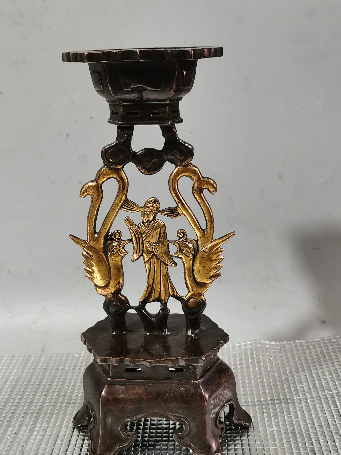 The ancient gilded copper lamp has perfect workmanship and thick patina.
