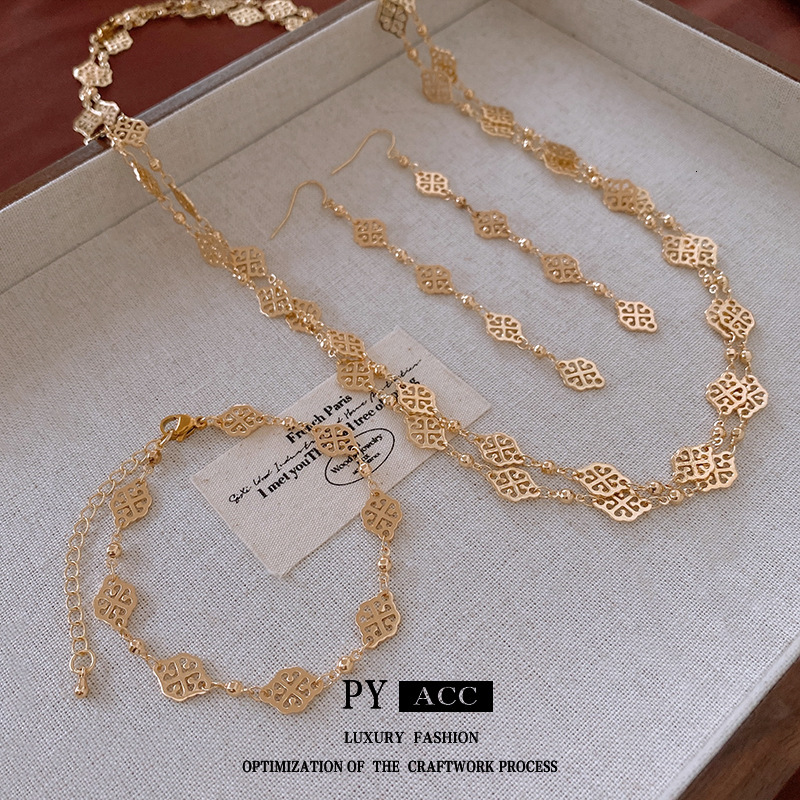 Luxury Brand Designer Jewelry INS Retro Design Necklace And Earring Set Fashionable High-End Sweater Chain Niche Jewelry Wholesale For Women
