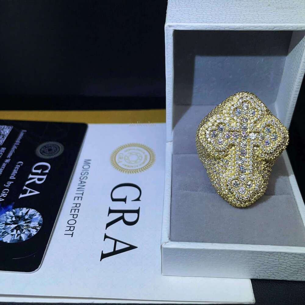 Fine Jewelry Sterling Sier Gold Plated Iced Out VVS Dia Cross Moissanite Hip Hop Ring for Men