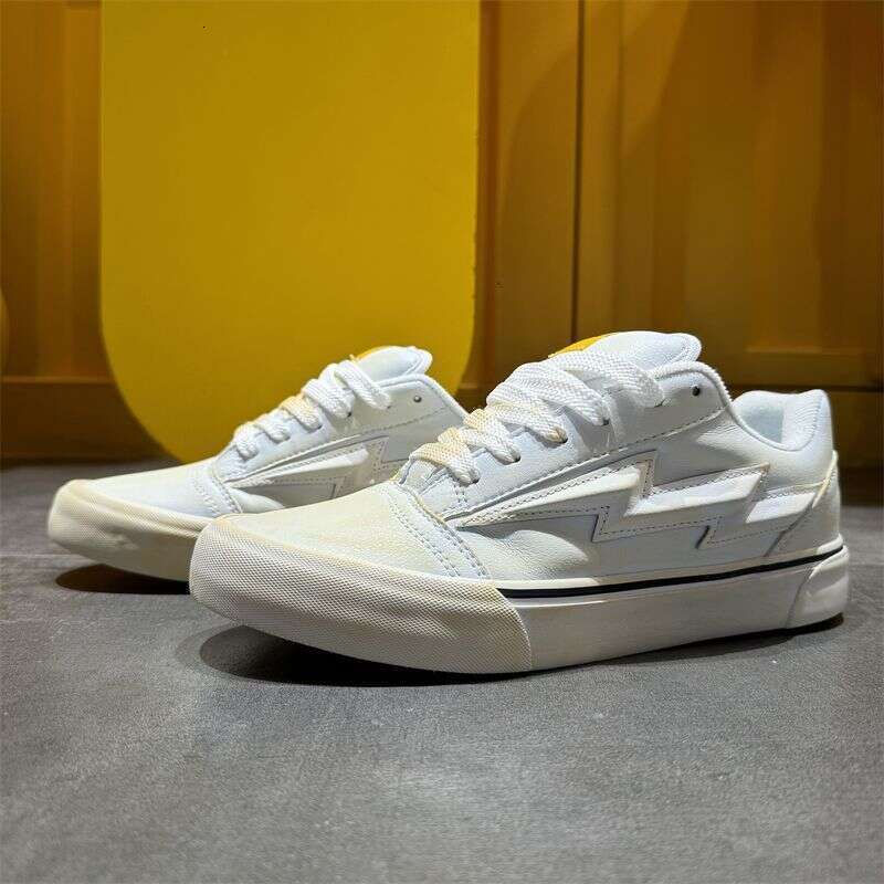2025 Spring and Autumn New Revenge Storm Lightning Fashion Versatile Vintage Dirty Sneakers Men's Bread Board Shoes