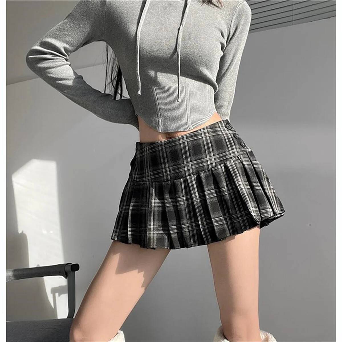 Mini For Woman Korean Fashion Plaid Women Y2k Clothes Cute Short Haruku Vintage Pleated Skirts Preppy dongdumaoyi