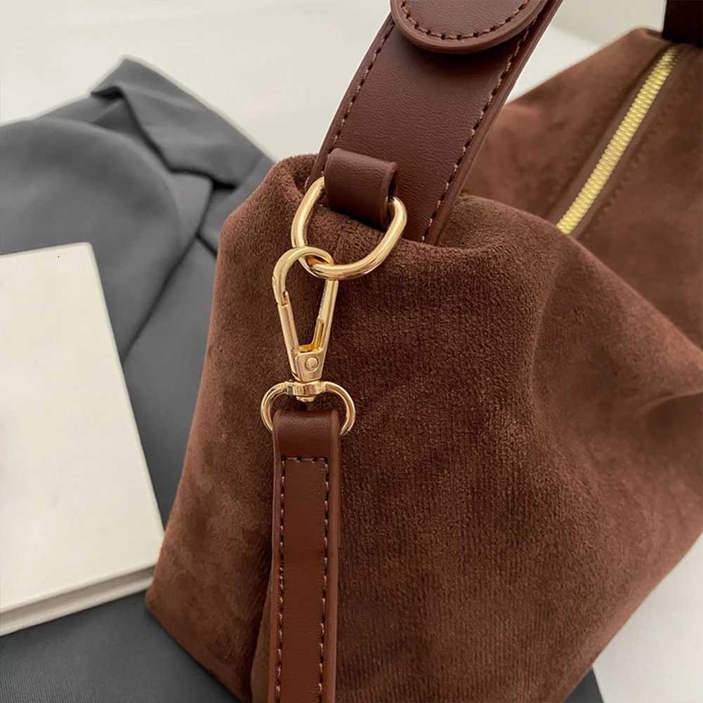 Women Suede Shoulder Bag Adjustable Strap Crossbody Bag With Inner Pocket Handbag Zipper Clutch Purse for Work Travel W250911