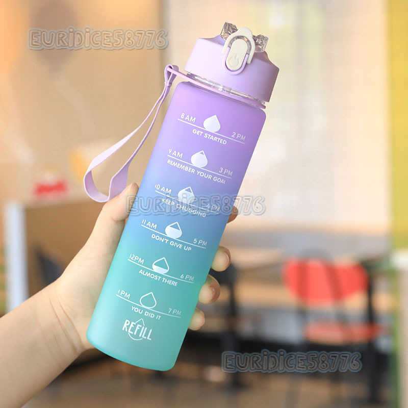 Gradient Color Matte Water Cup Fitness Sports Cup Straw Cup Men and Women Portable Handle Plastic Cup Water Bottle H250911