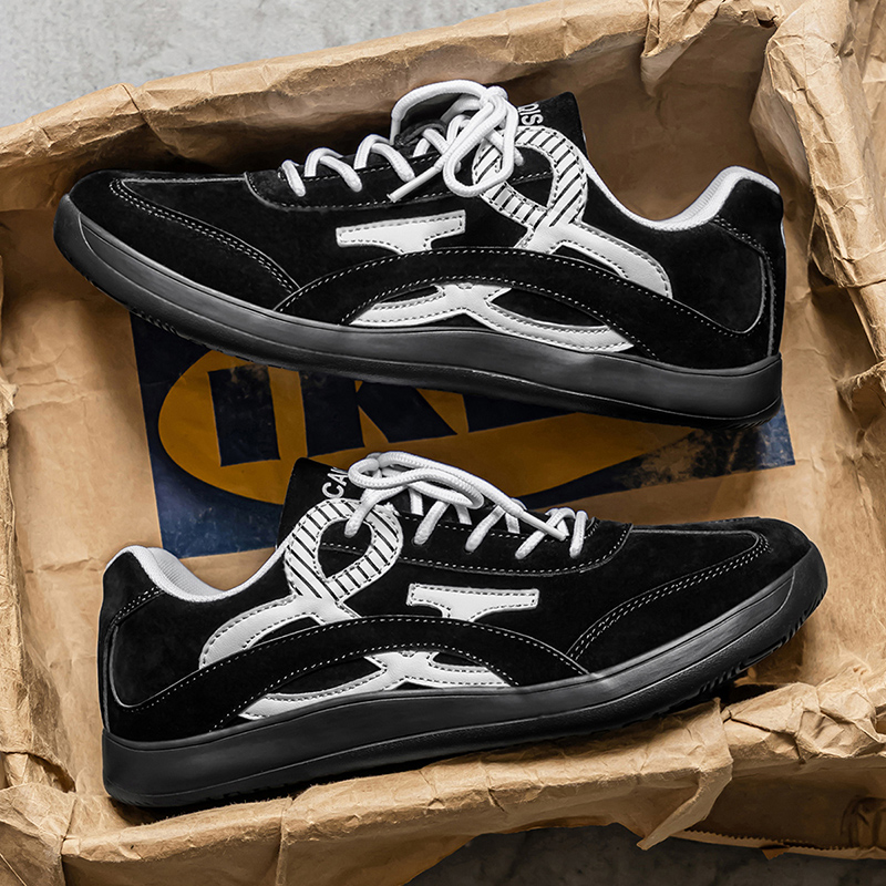 Durable Unisex Outdoor Running Footwear with Broad Head Seasonal Collection