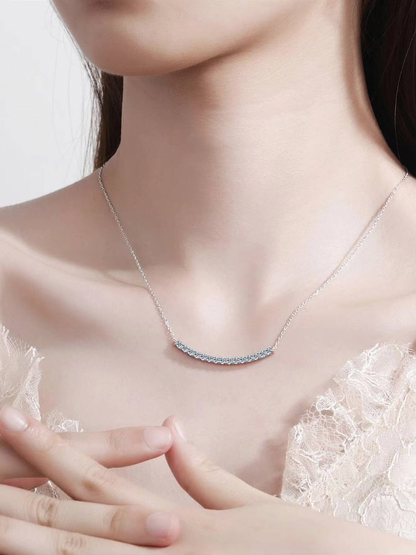 01Moissanite Moissanite Pendant Necklace VVS1 Stone Diamond Simple Balance Bar Design 925 Silver Fine Jewelry for Women PerfeMoissanite Gift