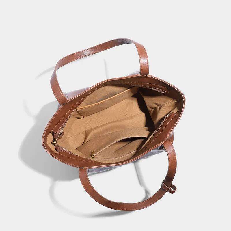 Retro tote bag, fashionable commuting handbag, large capacity Maillard single shoulder computer bag for women