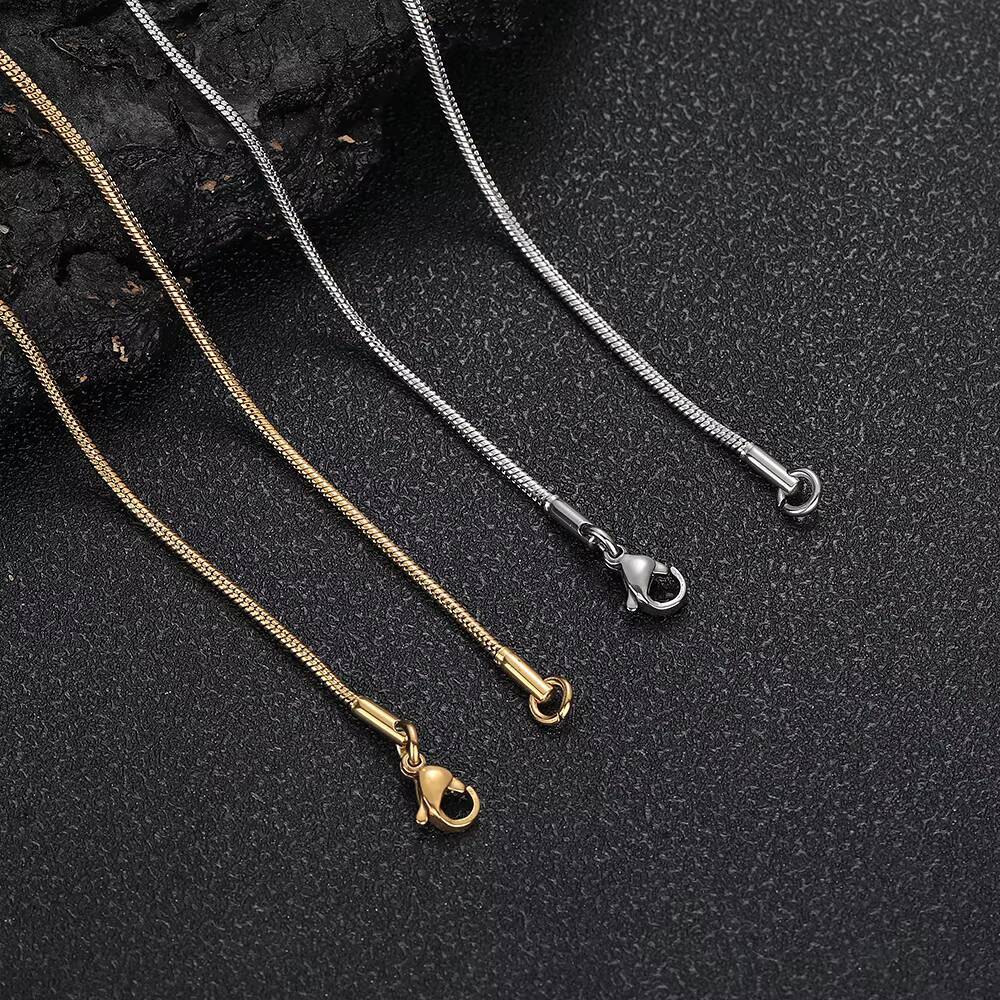 Wholesale Fashion Jewelry Womens Thin Silver Snake Chain Stainless Steel Thin Necklace 18k Gold Plated Chain Necklace for Party