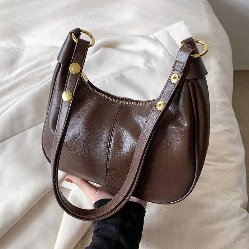 Classic and atmospheric daily simple and minimalist solid color trendy womens crossbody bag multifunctional womens outdoor da W250911