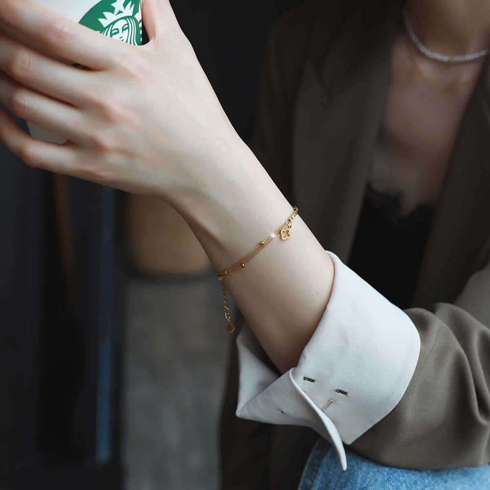 French Style Light Broken Sier Four-Leaf Clover Titanium Steel Bracelet for Women Fashionable Elegant Half-Spliced New Exquisite Wristband