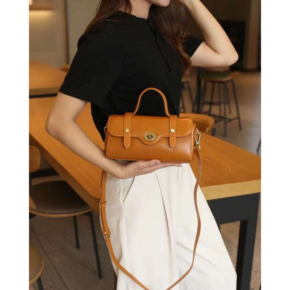 Genuine Leather Small Women Baguette Versatile Casual Texture Vegetable Tanned Top Layer Cowhide Women's Crossbody Bag