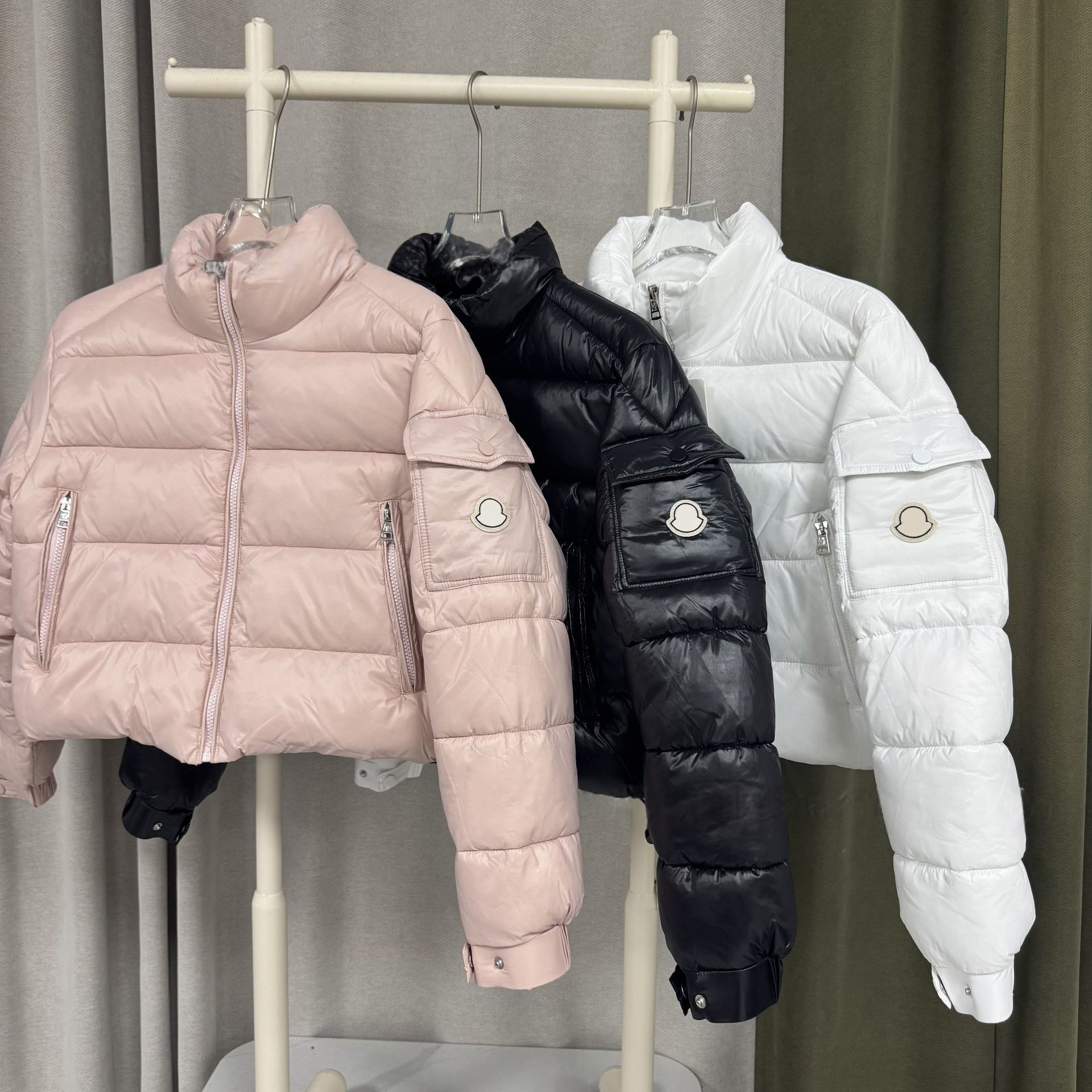 Women's Jackets Coats Designer Letter Print Winter Puffer Jackets Luxury Brand Fashion Bright Color Thick Warm Cotton Padding Womens Short Jackets Outerwear
