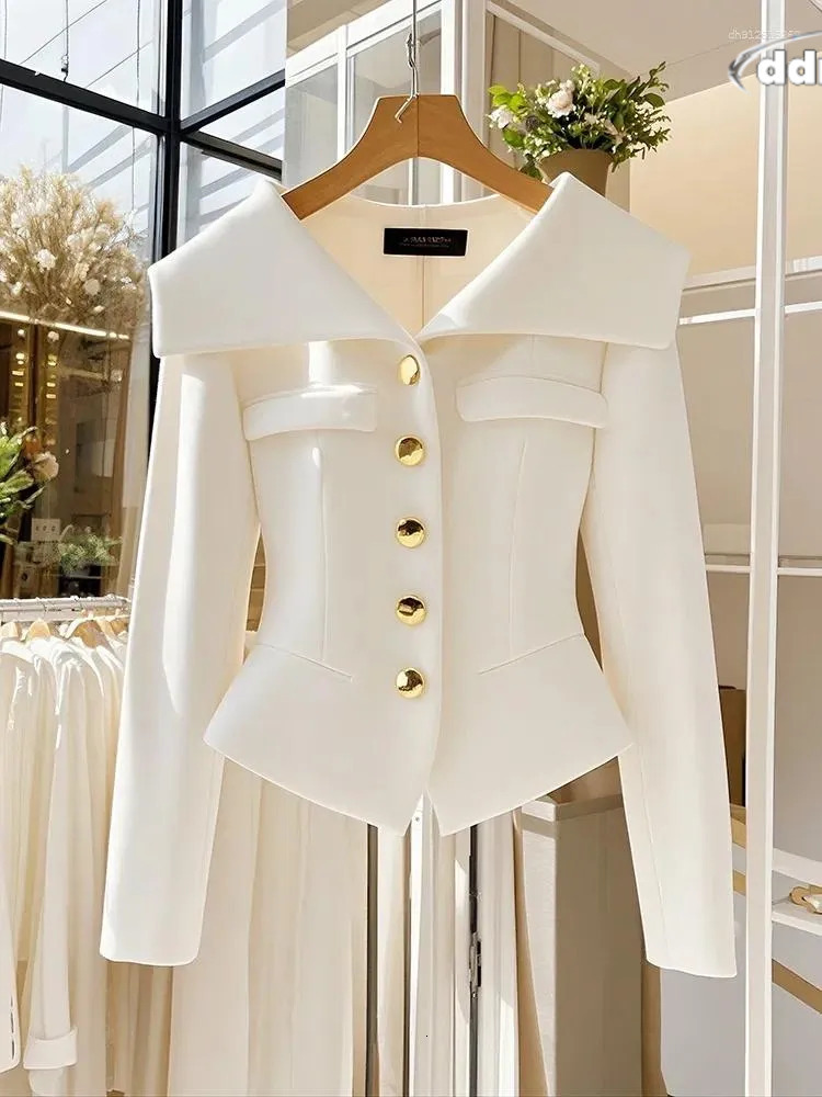 Women's Jackets High-end White Jacket Autumn Turndown Collar Short Tops Office Lady Blazer Button Women Clothing Trend Design TUES