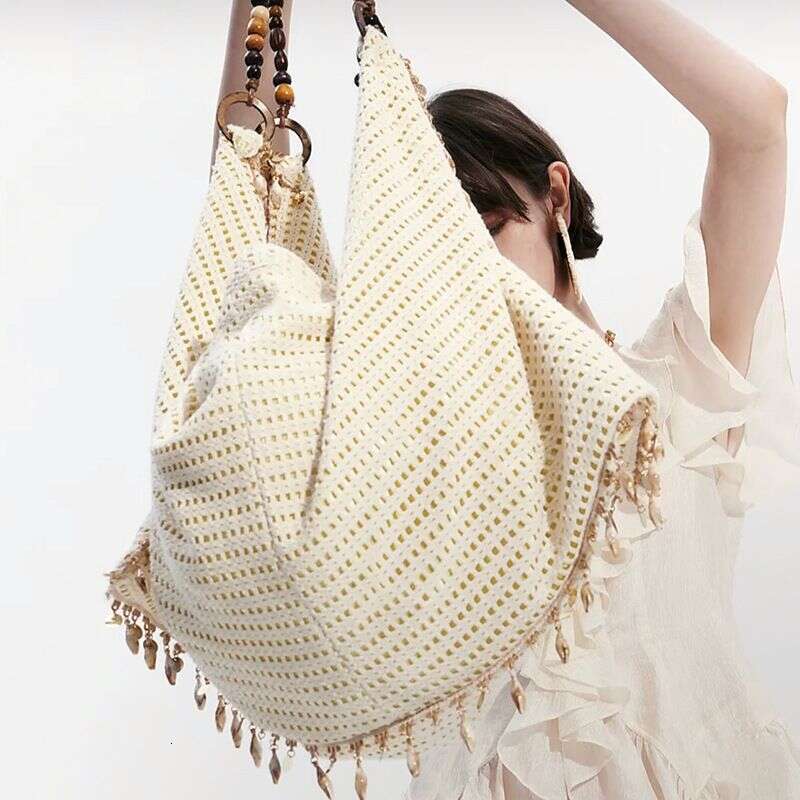 Niche Design Ladies Beaded Shoulder Strap Casual Style Large Capacity Shell Tassel Personalized Trend Bag