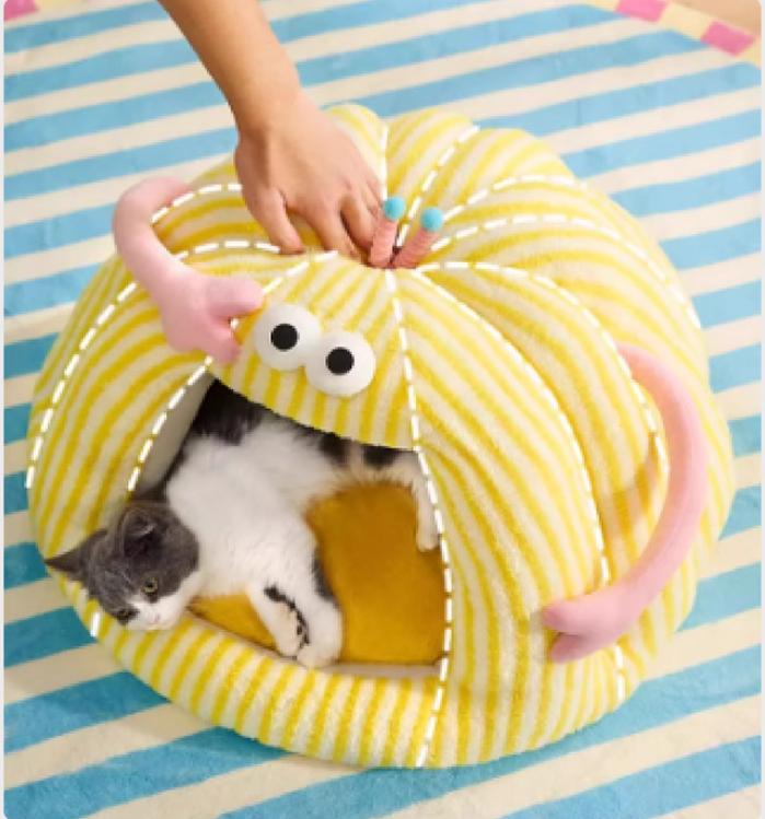 Winter-Ready Safe Haven Pet Den Perfect Size Dog Kennel for Petite Canines