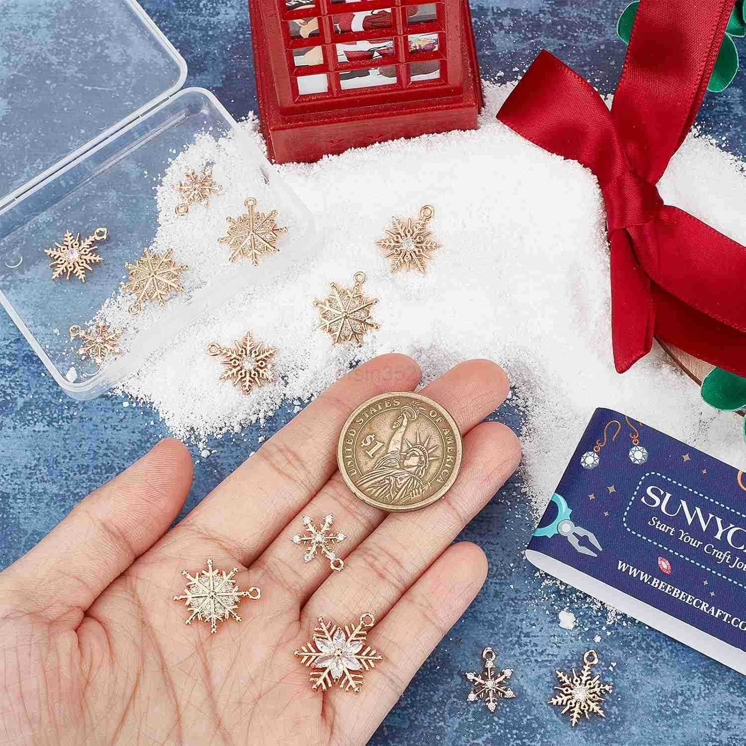 1 Box 16Pcs 4 Style Snowflake Charm Christmas Charms Snowflakes Charms Xmas Snow Cubic Zirconia Charm for Jewelry Making Charms DIY Necklace EarrW2509
