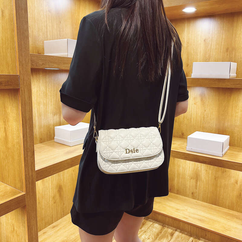 Designer Bags Small Square Bag for Women 2025 New Diamond Pattern Wide Strap Quilted Versatile Casual Shoulder Crossbody Bag T