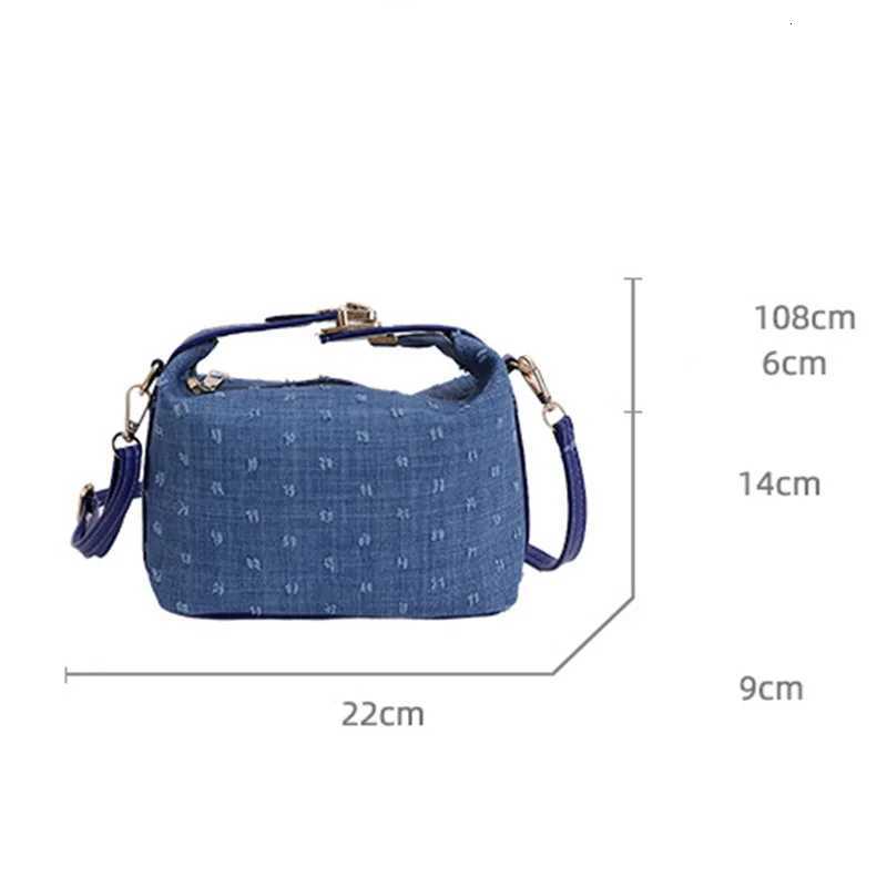 Light Exquisite Square Bag Fashion Lock Design Handbag New Contrast Color Canva Crossbody Bag Simple Versatile Casual Bag Z250911