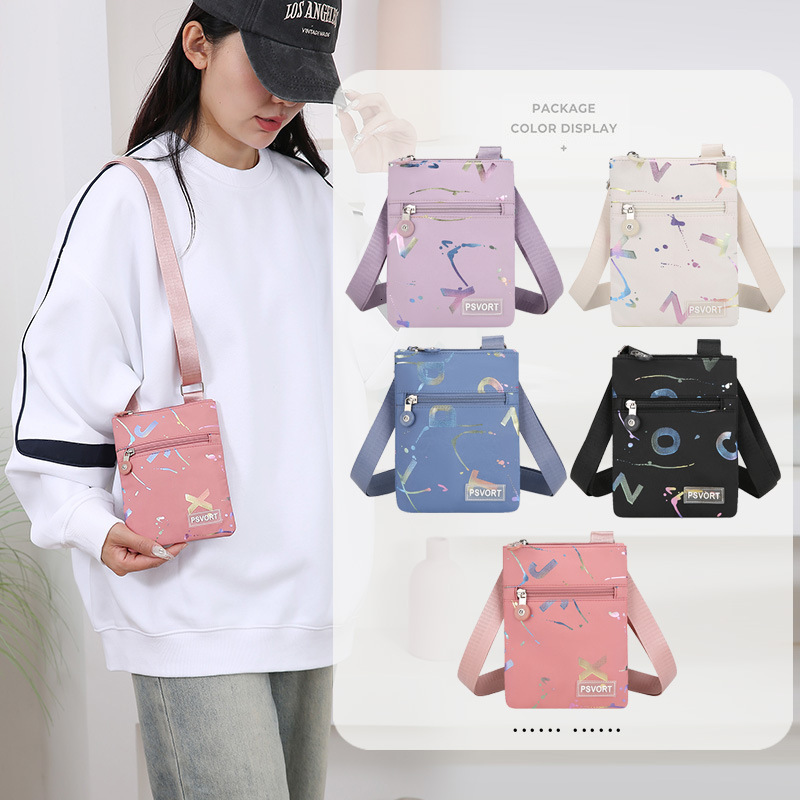 Luxury Bag New Lightweight Casual Crossbody Bag For Designer Bag Women Portable Mini Phone Bag Trendy Fashion Gold Free Shipping Stamping Versatile Sh