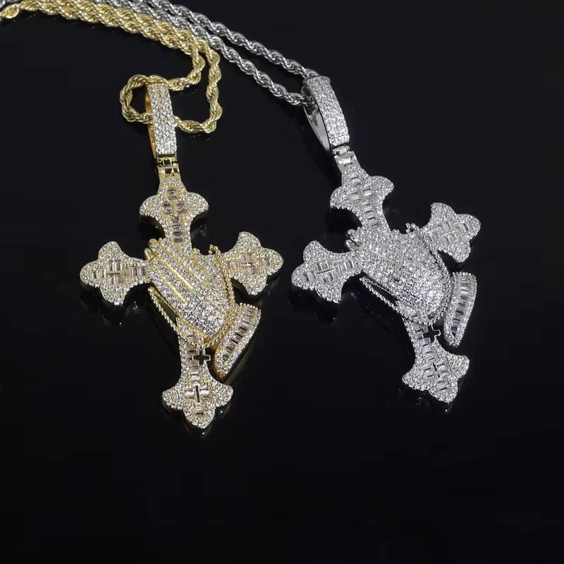 Custom Style New Iced Out Bling Rectangular Cz Jewelry Hip Hop Praying Hands Cross Shape Pendant Necklace