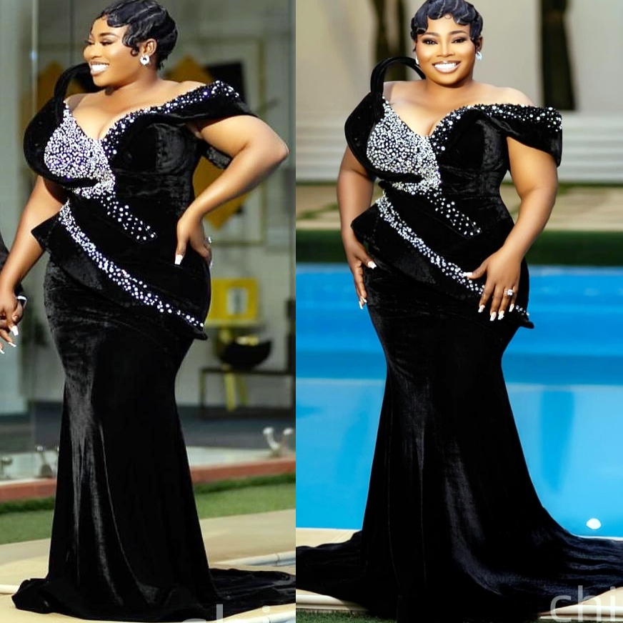 Mermaid Black Prom Dresses 2025 Beaded Crystals V-neck Velvet Evening Formal Party Second Birthday Engagement Gowns Plus Size Dress For Special Occasi