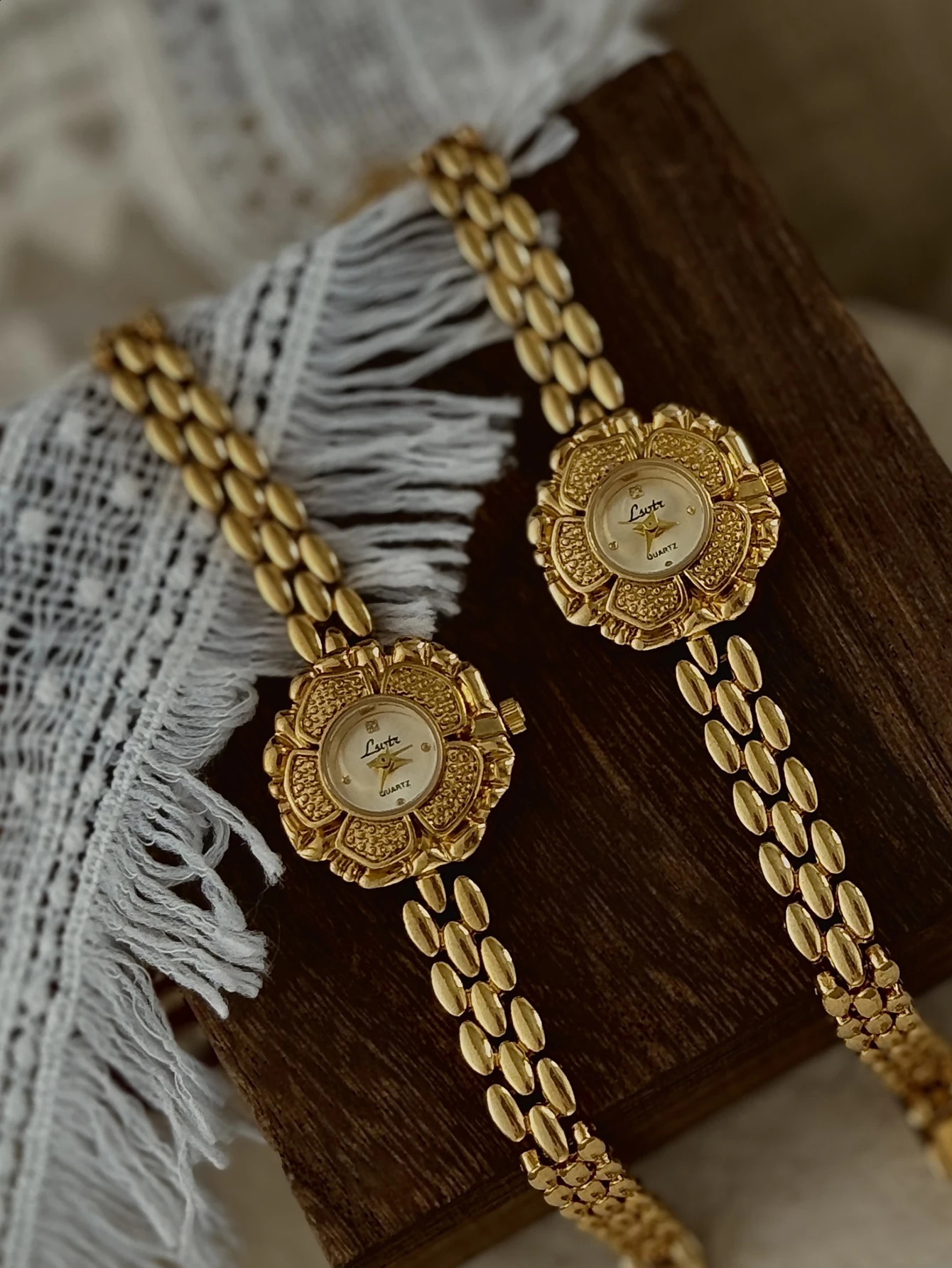 1 Piece of French Golden Retro Camellia Womens Watch Exquisite Elegant Personalized Fashionable Classy Suitable for Daily Wear Part250920