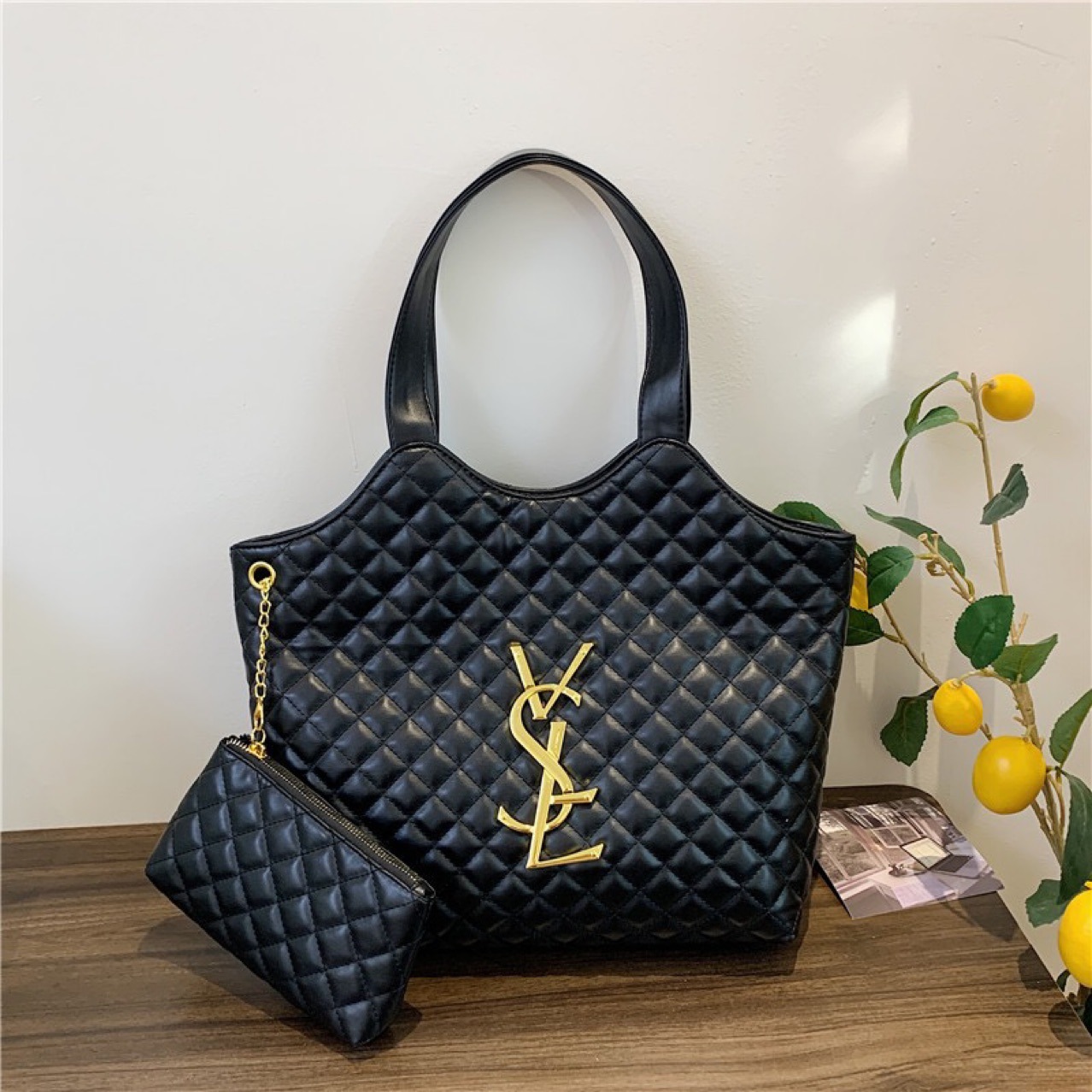 free shipping Sheepskin diamond-shaped hand-held triangular bag shopping bag