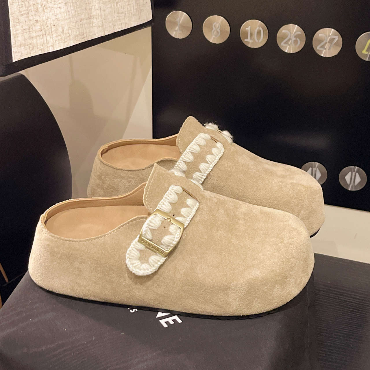 Autumn new designer shoes height increasing thick soled hidden shoes retro casual slippers closed toe half slippers toe caps, outer shoes