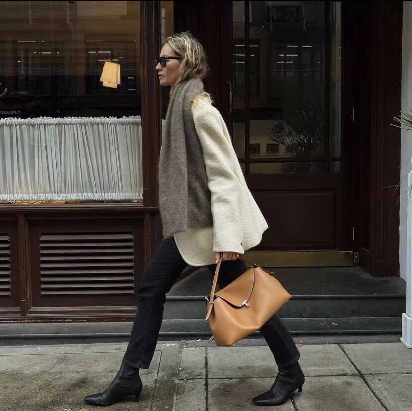 Designer Bag Tote Bag Shoulder Bag Swedish Niche High Quality Crossbody Handbag Versatile Fashion Light Luxury Cowhide Shoulder Commuter Women S Bag