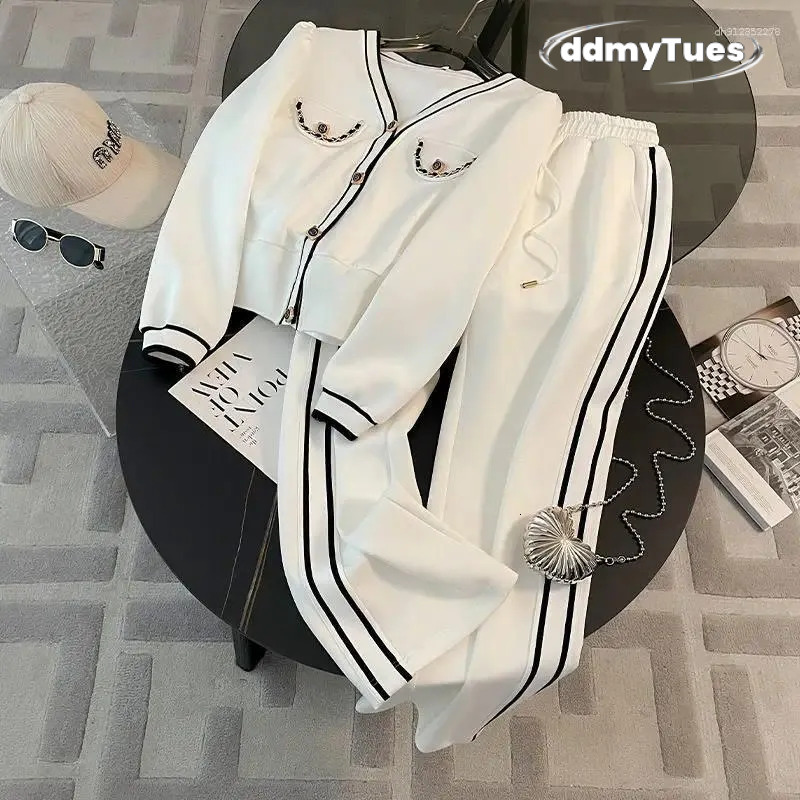 Women's Tracksuits Spring And Autumn High End Casual Sports Set Western V-neck Top Wide Leg Pants Two Piece Setj Uicy Corture Tracksuit TUES