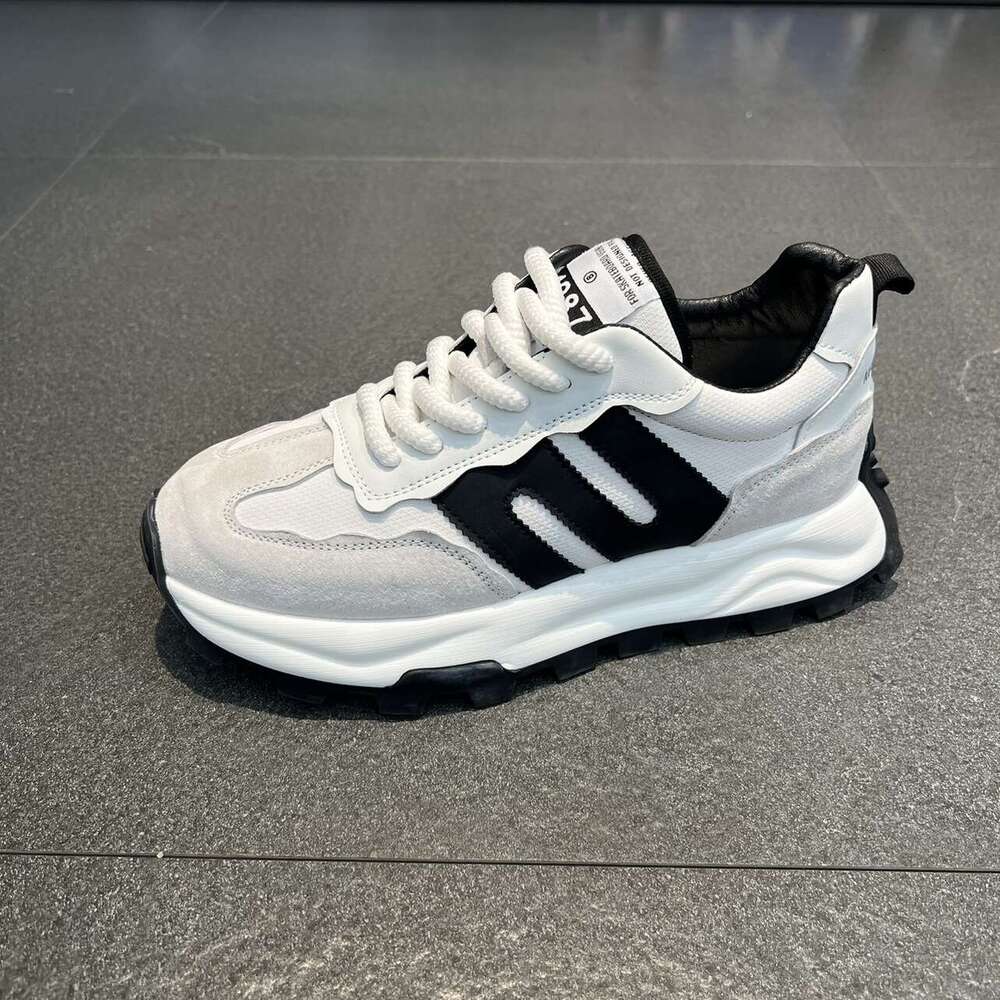 2023 Autumn New Dad Thick Sole Casual Versatile Breathable Men's Trendy Height Increasing Leather Surface Sports Running Shoes