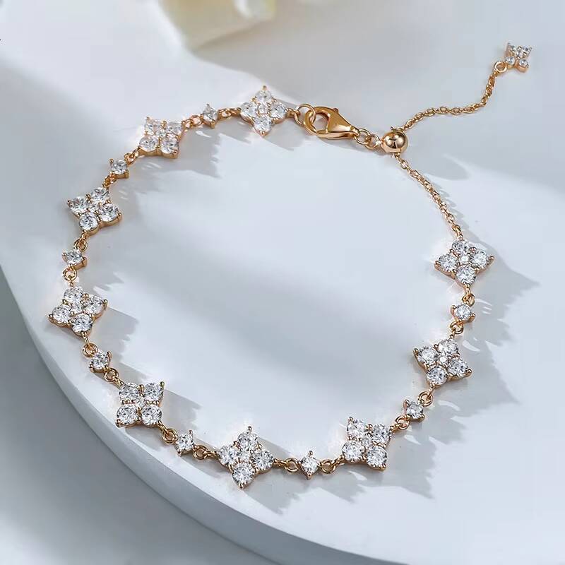 2025 New S925 Silver Inlaid Flowers Simple Sweet Temperament Female Charm Bracelet Gold Bracelet Fine Chain Link Bracelets