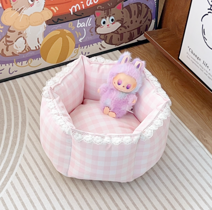 Breed-Specific Canine/Cattie Resting Platform with Detachable Fabric Pillow Ideal for Companion Animals