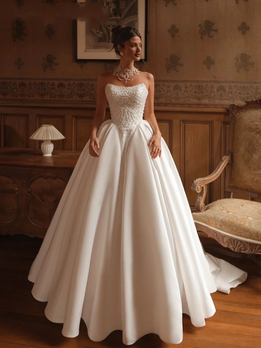 Elegant Pearls Strapless Wedding Dress 2026 Beading Princess A-line Church Court Train Bridal Bride Gown Vestido de Noiva