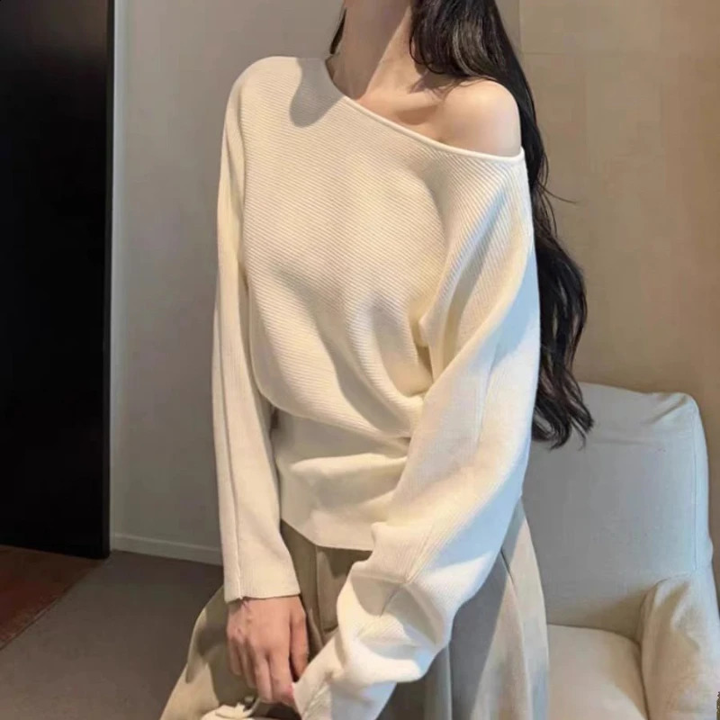 Women d Button Waist Pullovers Off Shoulder Slash Neck Autumn Winter Knitted Sweater Long Sleeved Tops 250911