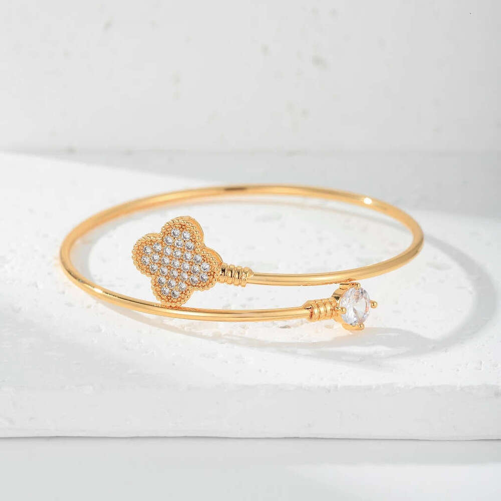 INS Trend Fashion Four-Leaf Clover Open for Women Electroplated Copper Micro Inlaid Zirconia Bracelet Jewelry